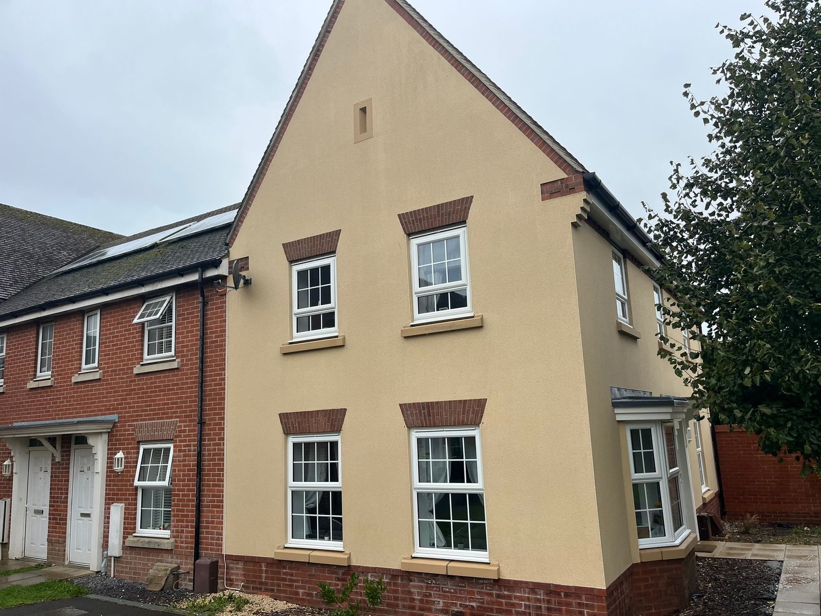 Expert soft washing and render cleaning in Waterlooville